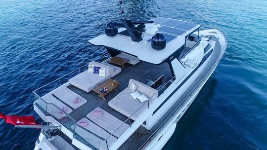 Yacht à moteur glamour de 88 pieds avec équipage pour de merveilleuses vacances à Gocek