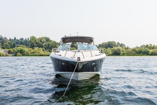 Pacote de iate de aventura Party Cove de 38 pés - barcos esportivos, capitães e jetski