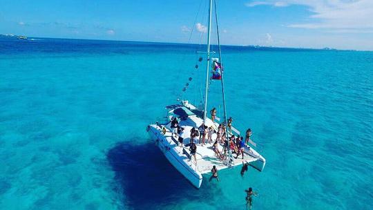 Catamaran de croisière de 35 pieds à louer à Cancún, au Mexique