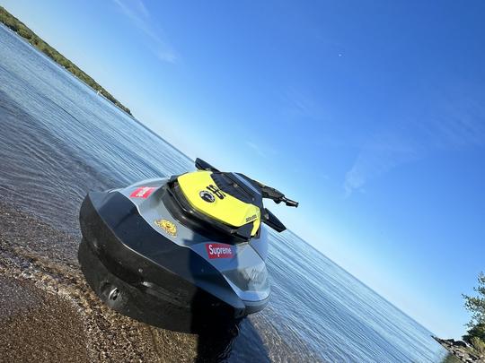 Novo Jet Ski Sea Doo GTI 130 SE para alugar em Toronto