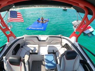 Salty SandBars Key West SeaRay 250 