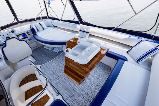 Port Washington Private Yacht Charter - 43' Azimut Flybridge