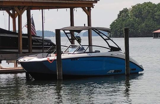 2024 Yamaha AR250 jet boat