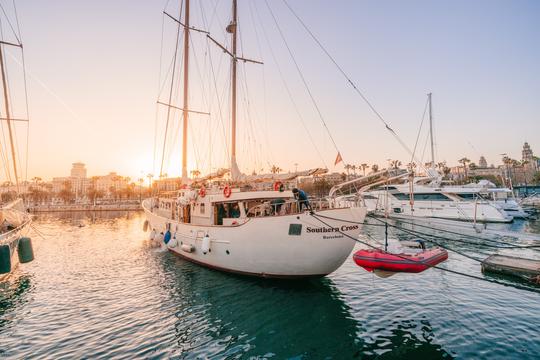 2-Hour Chill Out Mediterranean Sailing with Drinks onboard the 110ft Ketch 