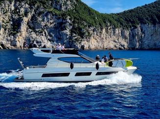 Cruise in Style: Book the Ferretti Fly 43 for Your South Croatia Adventure