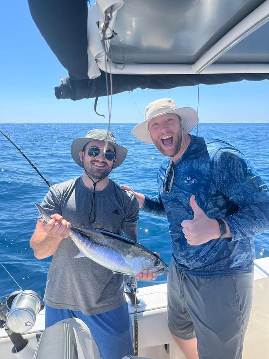 Aventuras de pesca offshore no mar Jônico