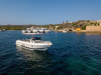 Excursion d'aventure en bateau privé de 2 heures à Comino et Blue Lagoon