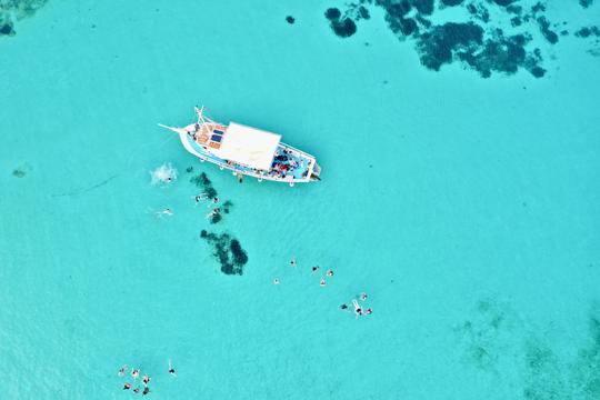 Passeio de barco até a Lagoa Azul 