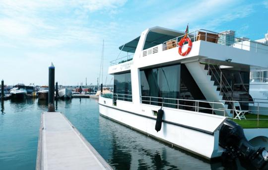 65' Luxury Houseboat with Saloon and Party Deck - Host 50 Guests in Dubai Marina