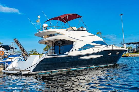 Alquiler de yate a motor Ocean Pro Flybridge de 50 pies en Río de Janeiro, Brasil