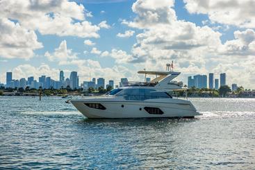 52 Absolute Flybridge en Miami