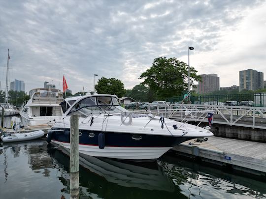 Regal Commodore de 48 pés para alugar em Milwaukee