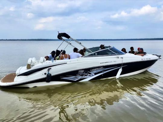 Rinker 229 Bowrider de 30 pieds - Un bateau amusant que vous allez adorer !