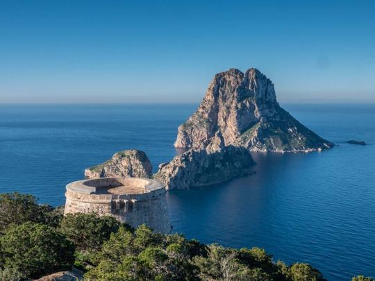 Lancha rápida privada a Es Vedra y Atlantis Ibiza desde San Antonio (recorrido de 3 horas)