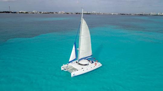 Amazing Day On Catamaran 43 FT With Unlimited Open Bar Cancun and Isla Mujeres 