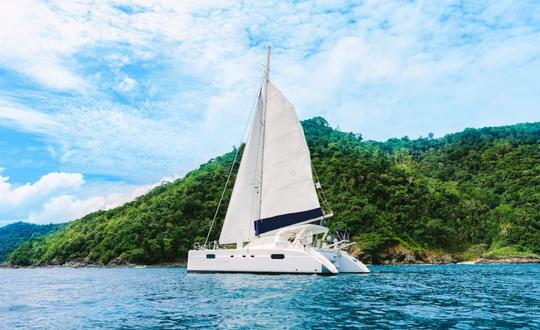 BLUE Sunset Afternoon 4.5hr Cruise with Sailing Catamaran