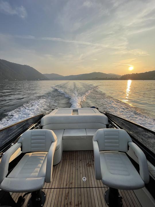 Boat Tour with Cranchi E26 Classic on Lake Como!