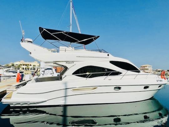 New Majesty, 50 pés, Marina de Dubai, capacidade para 13 pessoas