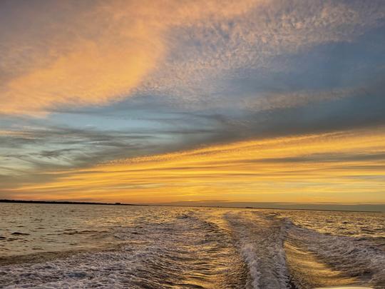 Passeios de barco ao pôr do sol em Va Beach