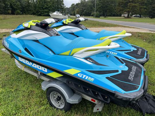 Single or twin jet ski rental