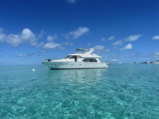 60ft Motor Yacht Charter in Beautiful Exuma, Bahamas