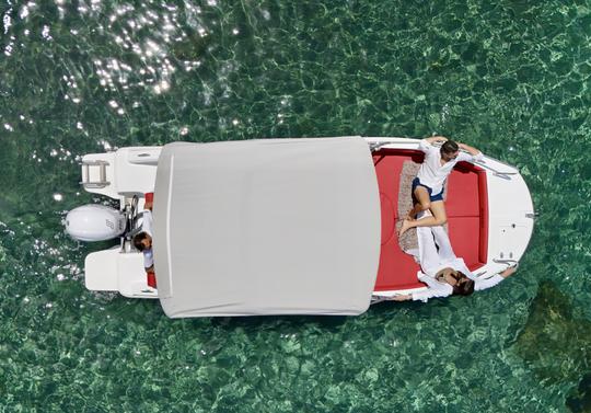 Passeio de barco em Capri (tudo incluído)