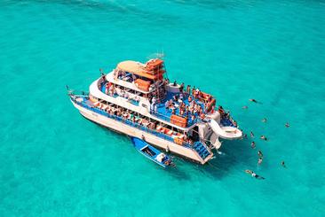 85ft Catamaran Cruise With Drinks, food and Waterslide In Cancún, Mexico