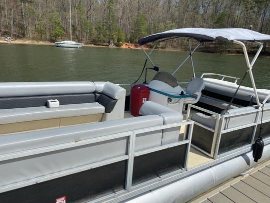 25ft Large Pontoon Party Barge on Mountain Island Lake!