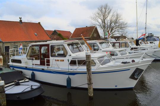 Family Cruise on the Wetterwille aboard the Palan-C 950 Houseboat