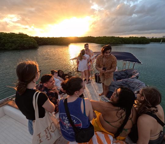 Puesta de sol en Cancún con bebidas opcionales y barbacoa