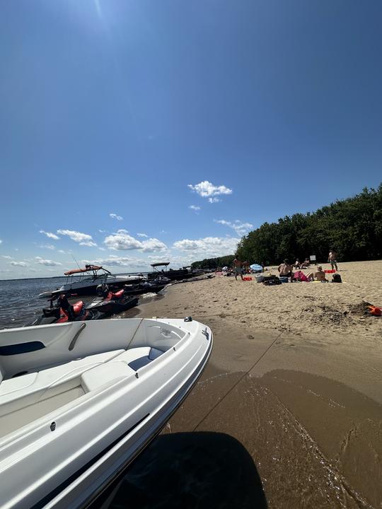 ¡Recorrido en barco por Montreal/Laval para nadar y disfrutar de una fiesta en la playa con vista panorámica!