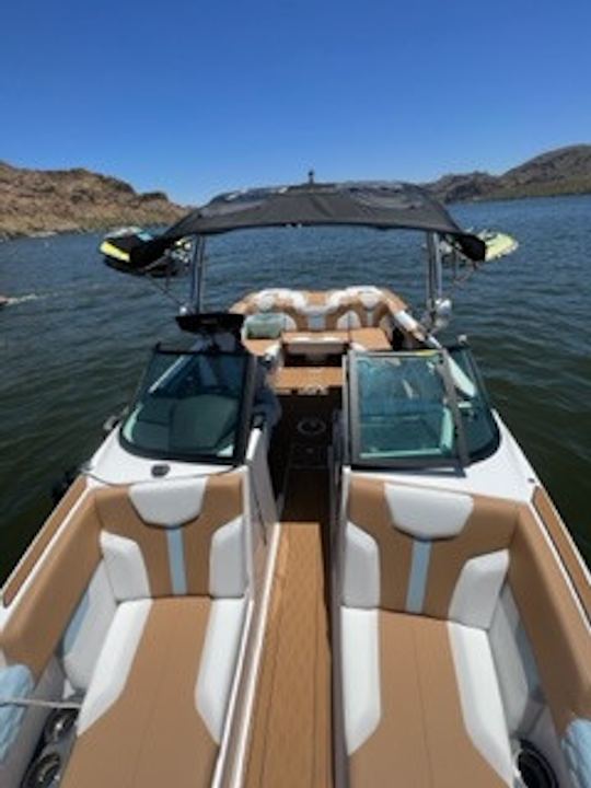 2023 Mastercraft XT 24 with captain Mike