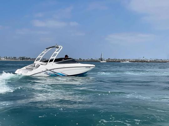 Les vagues s'aventurent sur l'eau 🚤 Bateau Yamaha 6 personnes 