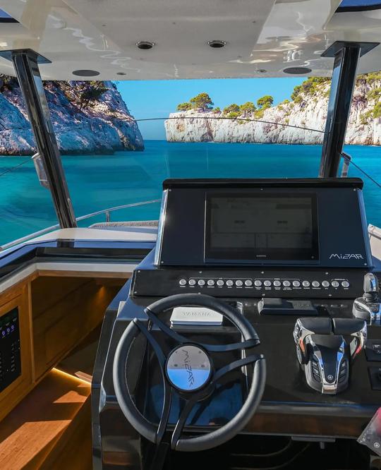 Mizar 33 Center Console • CAPRI • Amalfi Coast •