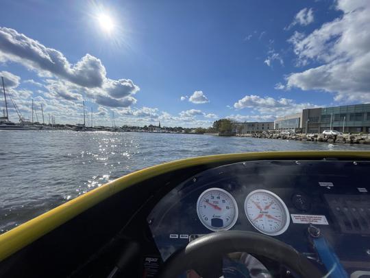 Venga a hacer un crucero en la lancha motora de Annapolis