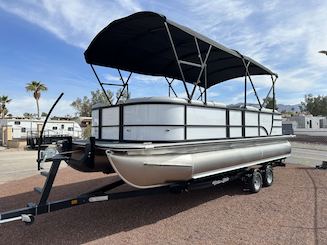 2023 bentley 23’ pontoon boat with 150hp suzuki outboard