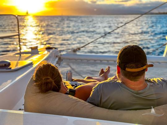 Aventure privée à la voile sur un catamaran performant à Honolulu, Hawaï