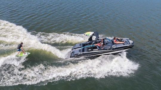 Recorrido en barco por el lago Como a bordo del yate Malibu M235