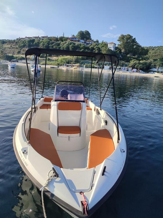 Voyager 30 CV - Sithonia Halkidiki