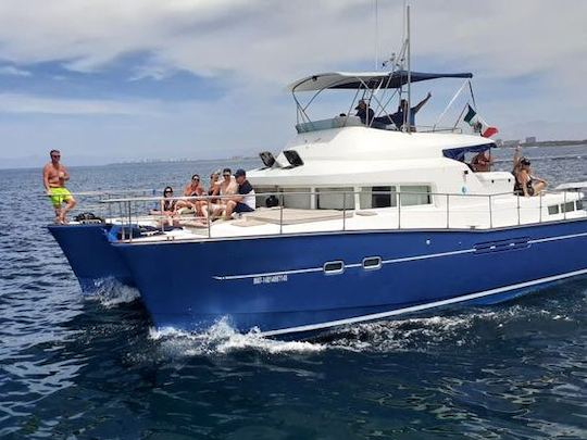 Location de catamaran à moteur de luxe de 43 pieds à Puerto Vallarta