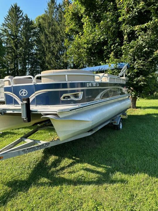 Avalon 16ft Venture Cruise Pontoon Boat for Memorable Day!