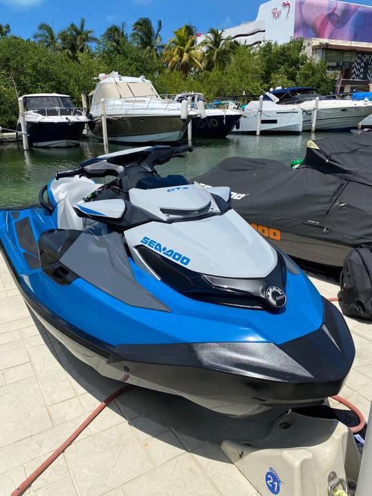 ¡Alquileres de motos acuáticas en Cancún, México! 🌊🏄🏄🏾🌴😎