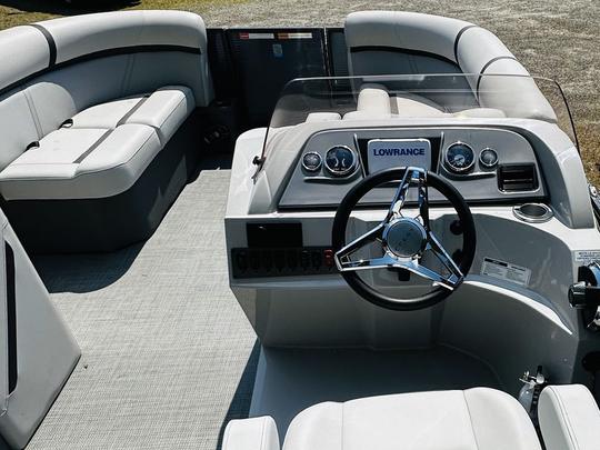 Approved Lake Norman Boat Rental With New 2024 Crest Pontoon!