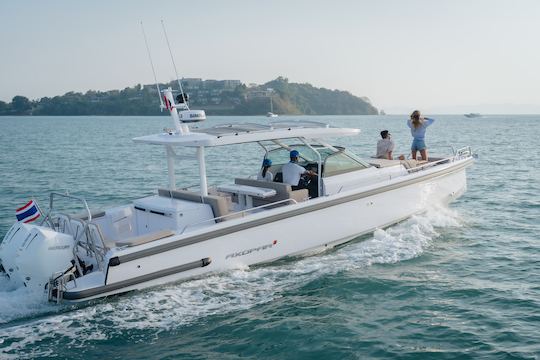 Bateau à moteur Axopar 37 à Phuket/6 personnes