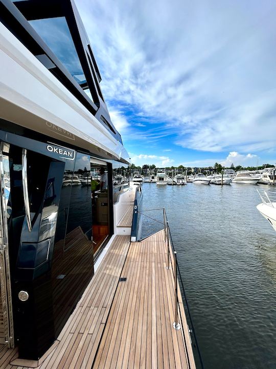 Aluguel de iate particular em Port Washington - 52' Okean Flybridge