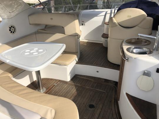 Sessa Marine C35 Luxury Cruise Boat