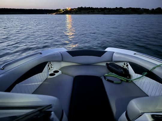 Tige RZ4 Wakeboat on Lake Travis/ Austin Texas