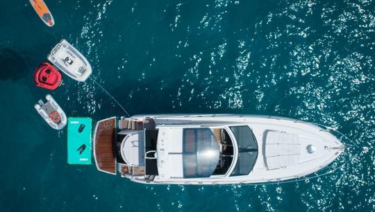 Aluguel de iates a motor de luxo Sunseeker Portofino 48 em Cote d'Azur, França 