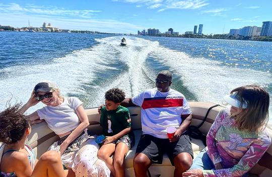 Passeio de Chaparral de 28 pés até Peanut Island e Sandbar