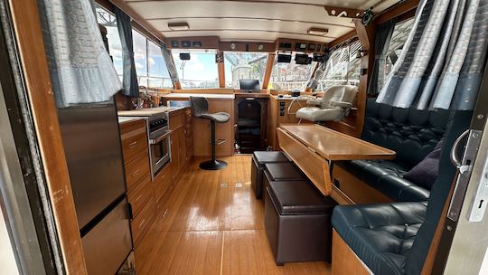 42’ Custom Yacht in Downtown Vancouver